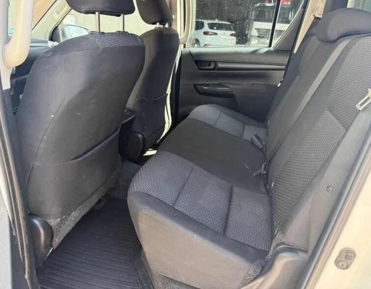 TOYOTA  HILUX DOUBLE CAB 2.4 GD6 4x4